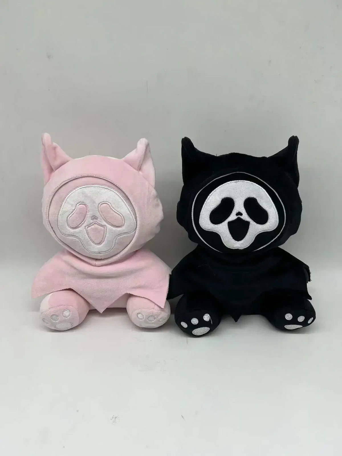 2PCS 23cm Ghost Face Plush Toys Cute Soft Stuffed Animation Luminous Ghost Home Room Decor Dolls For Kid Birthday Halloween Gift Festive Paws